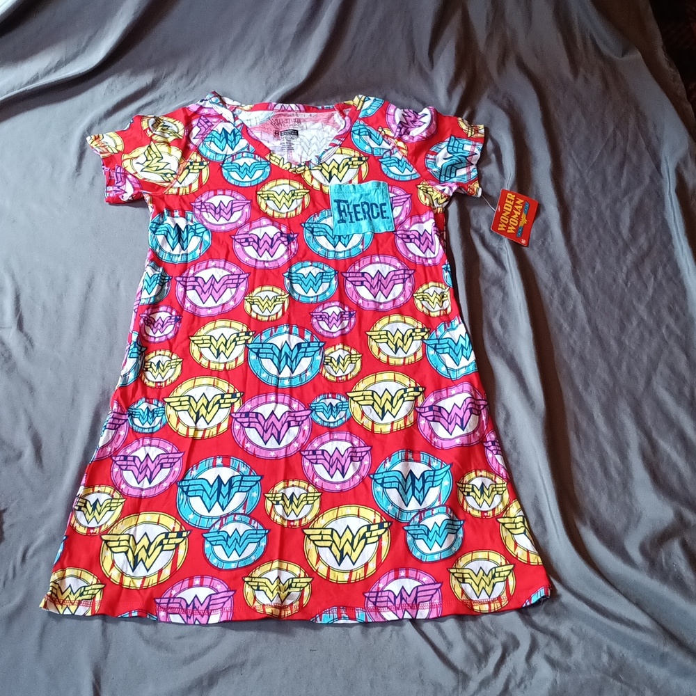 Wonder Women nightgown